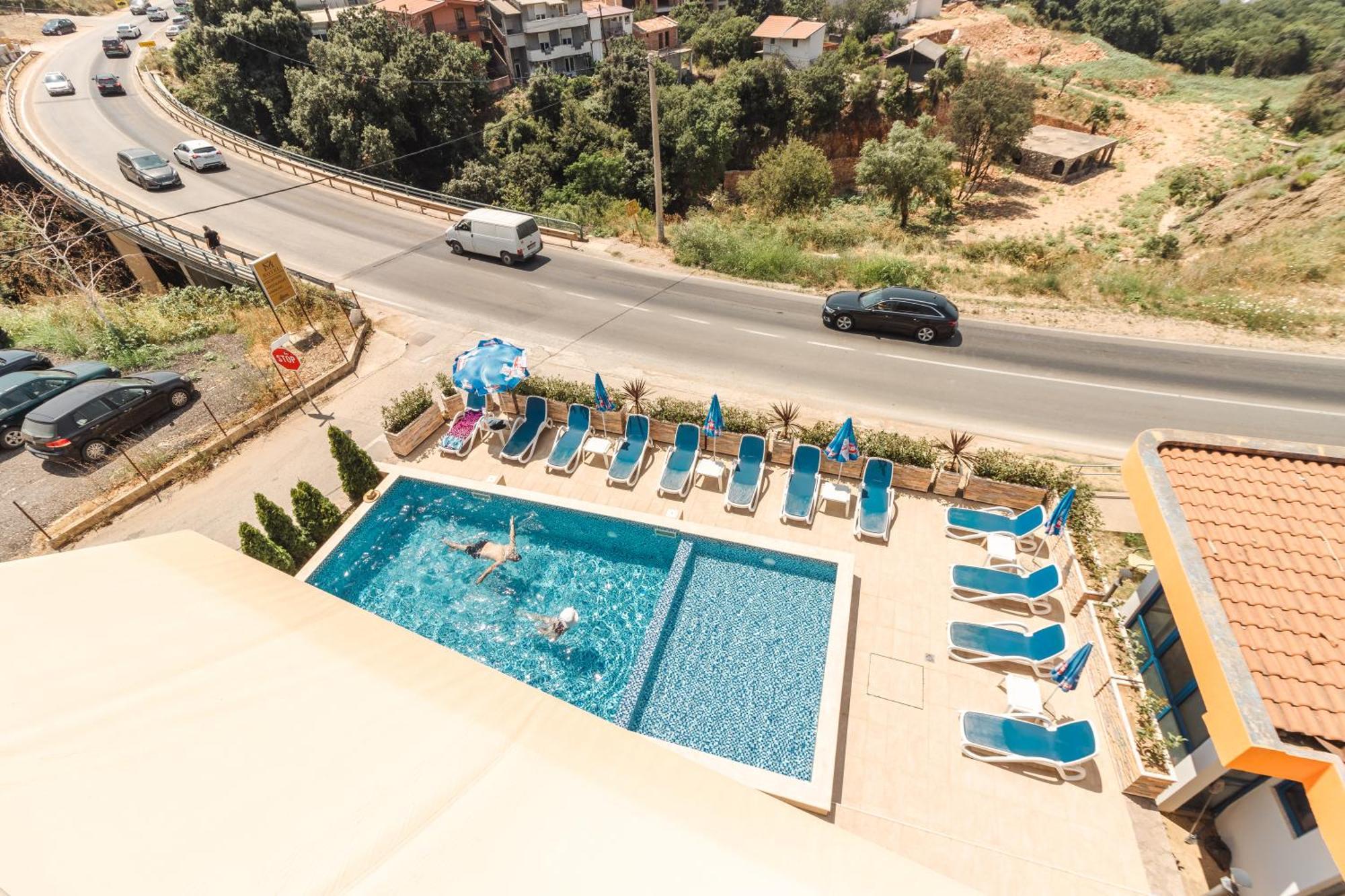 Lux Hotel M دوبرا فوفا المظهر الخارجي الصورة