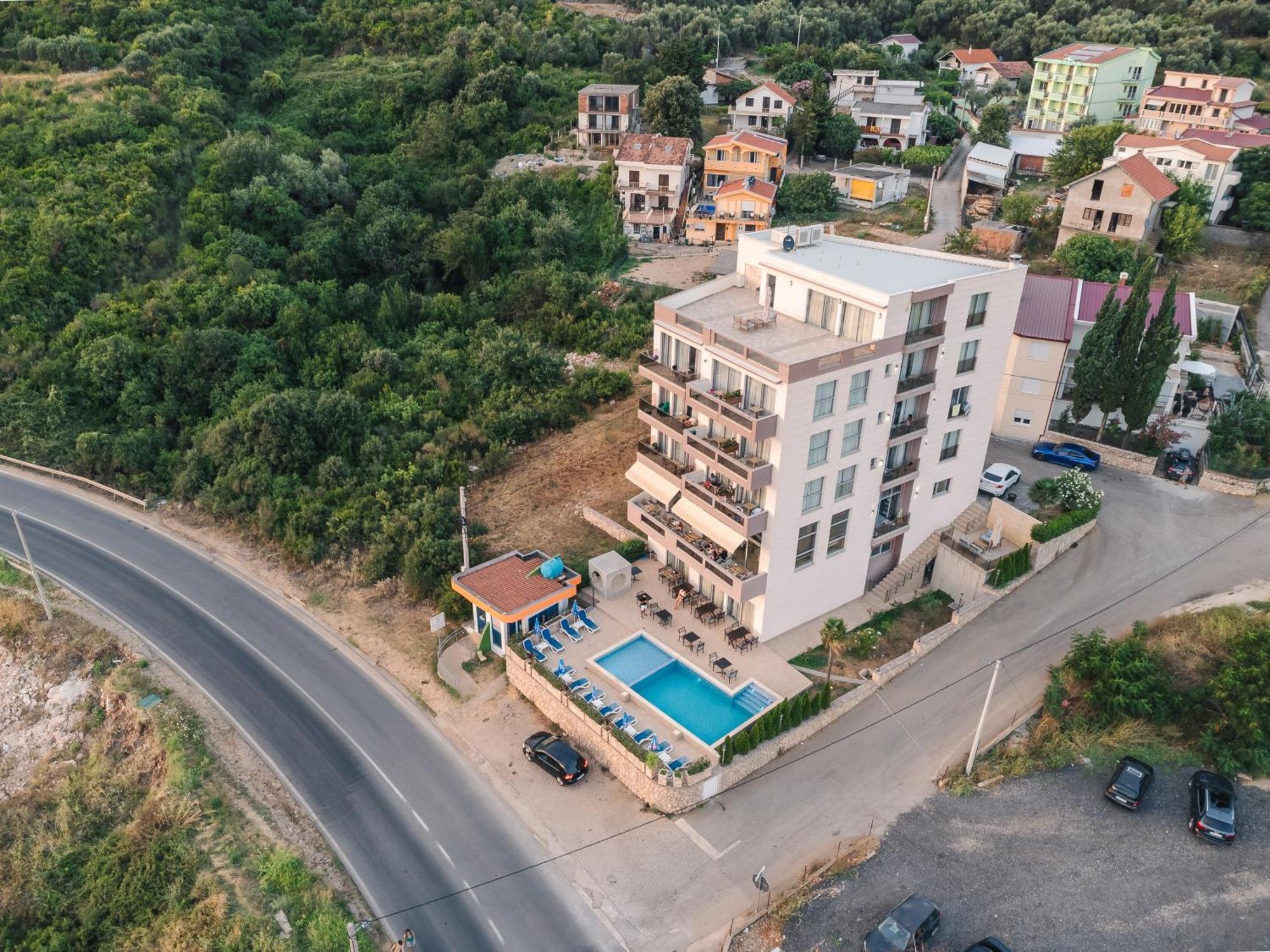 Lux Hotel M دوبرا فوفا المظهر الخارجي الصورة